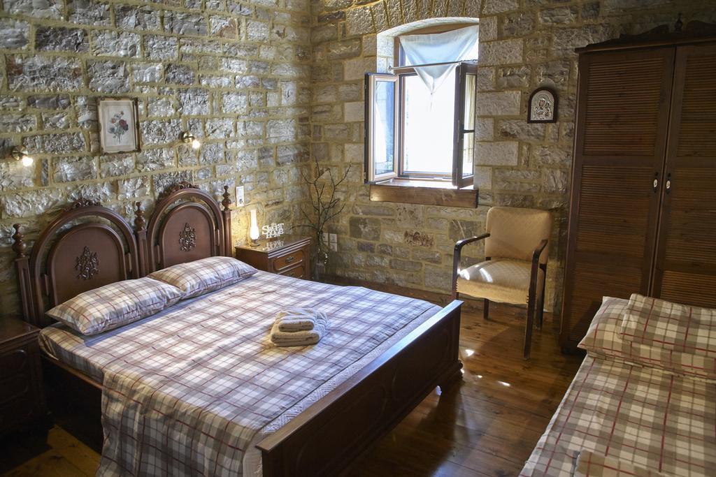 Guesthouse Amalia Kalesmenon Bagian luar foto